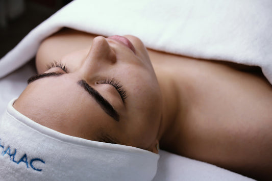 The 2026 Face Massage Trend: Sculpt, Depuff, and Glow Naturally