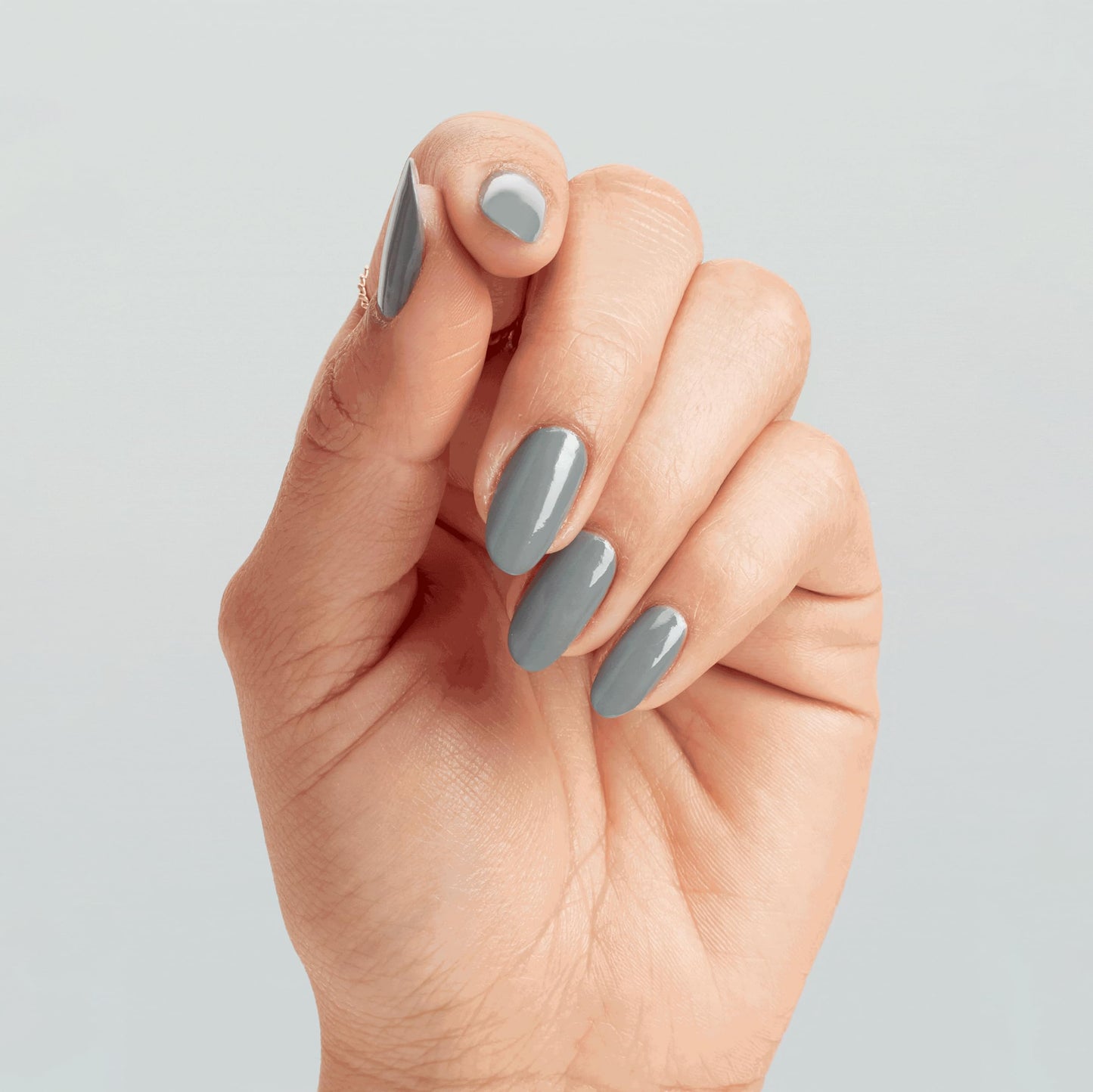 OPI Nail Lacquer Suzi Talks with Her Hands | Opaque Muted Gray Nail Polish