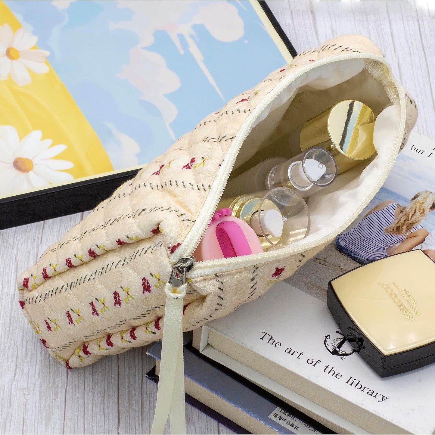 PAZIMIIK Quilted Makeup Bag Large Travel Zipper Soft Cosmetic Pouch for Women Girls Make Up,Little Flower Beige